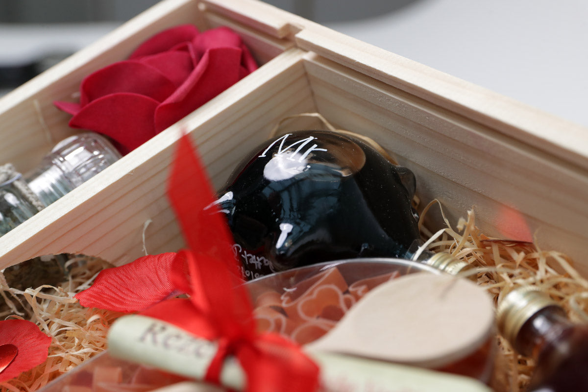Geschenkbox Mr. & Mrs. / Hochzeit